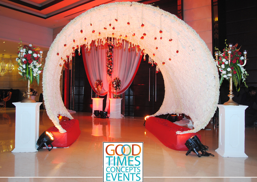 Curved shaped Enterence gate decoration